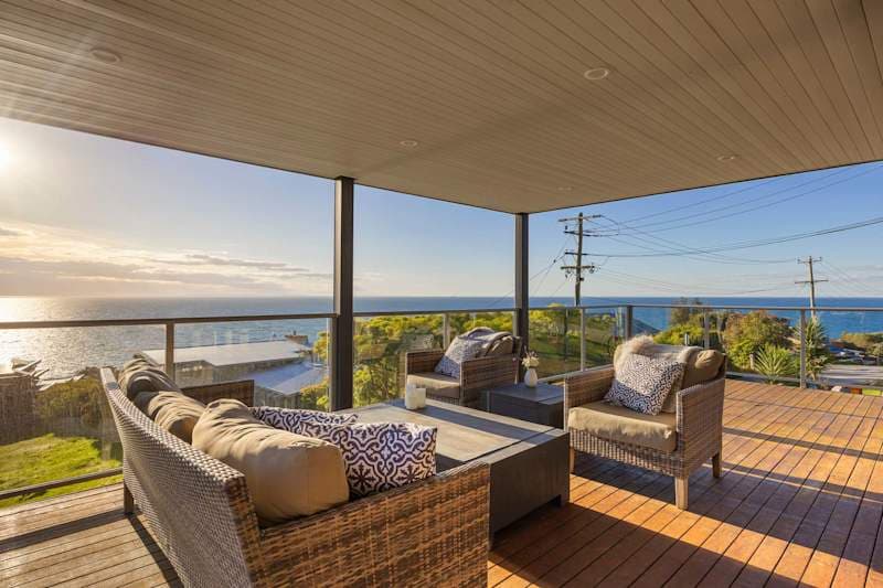 Martha's Maison | Heated Spa & Stunning Bay Views in Mount Martha, Victoria - Holiday rental photo 1