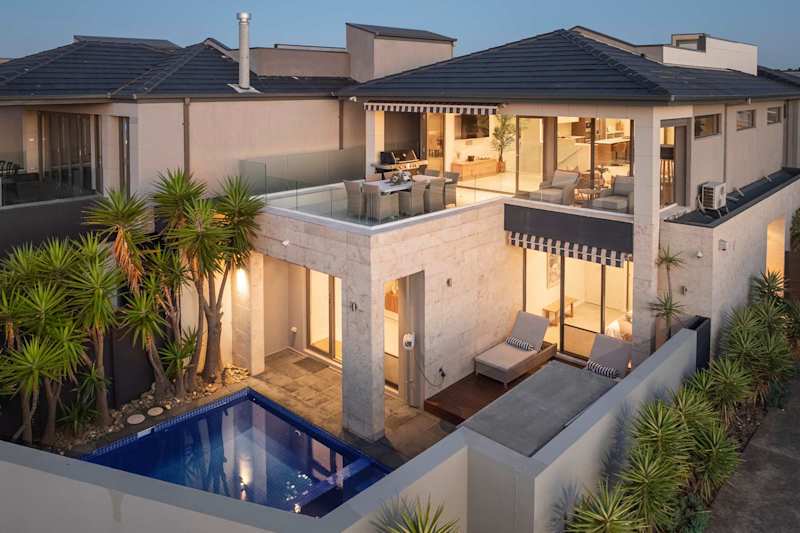 Bella Vista | Pool, spa & bay views in Mornington, Victoria - Holiday rental photo 1